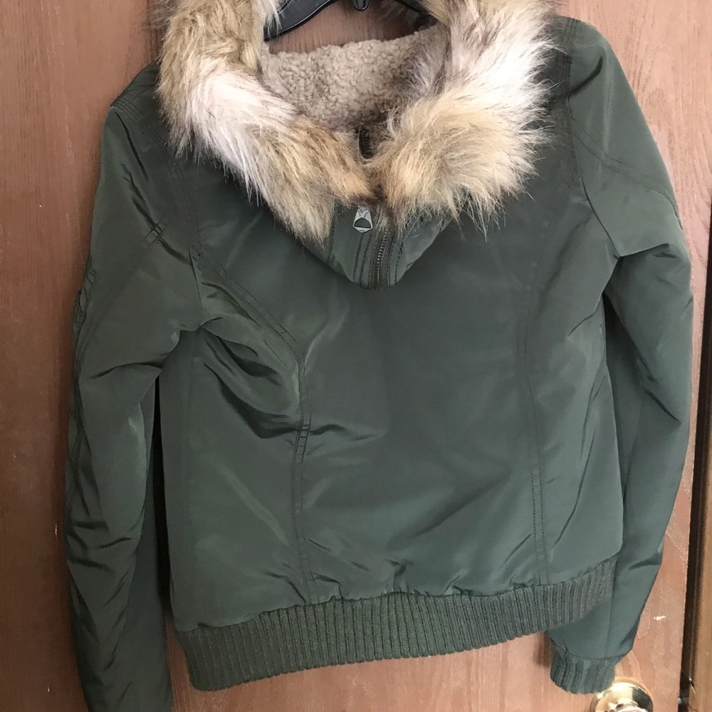 Jacket - Picture 2 of 5